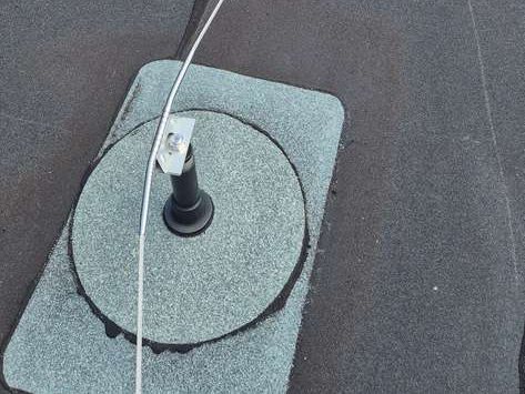 Seilsystem mit Einzelankern auf dem Flachdach